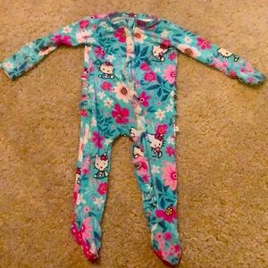 Hello Kitty Posh Peanut Footie